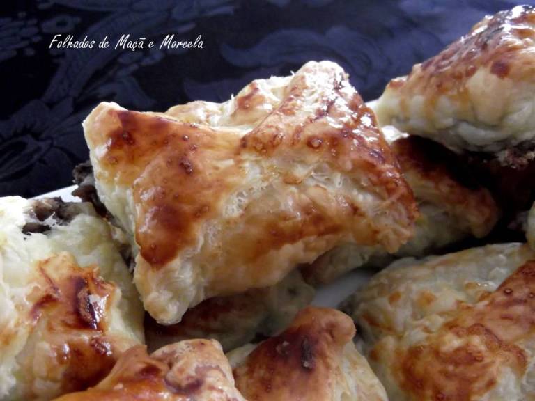 Folhados de maçã e morcela