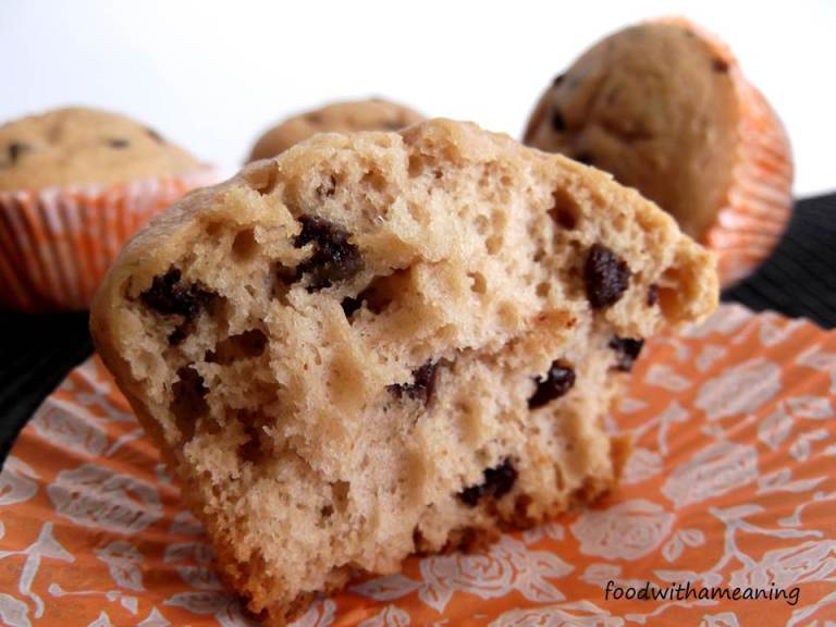 muffins de baunilha com pepitas de chocolate