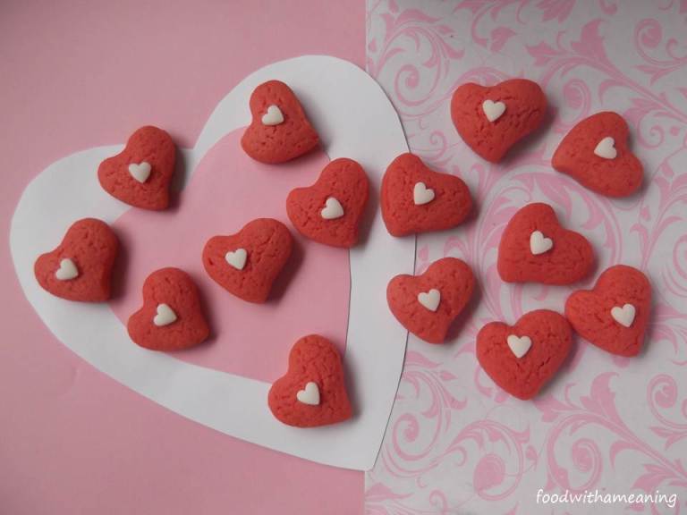 pink cookie hearts-foodwithameaning