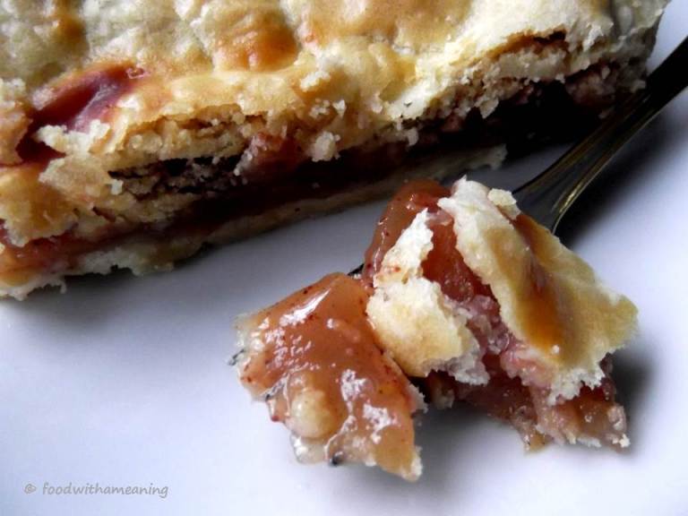 pastelão de maçã_foodwithameaning