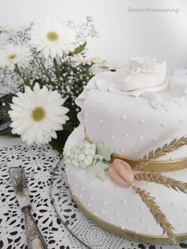 Bolo de batizado e profissão de fé