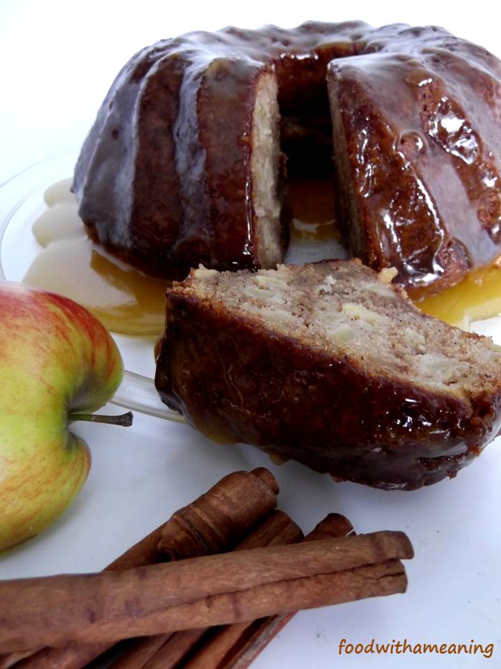 Bolo de maçã e especiarias