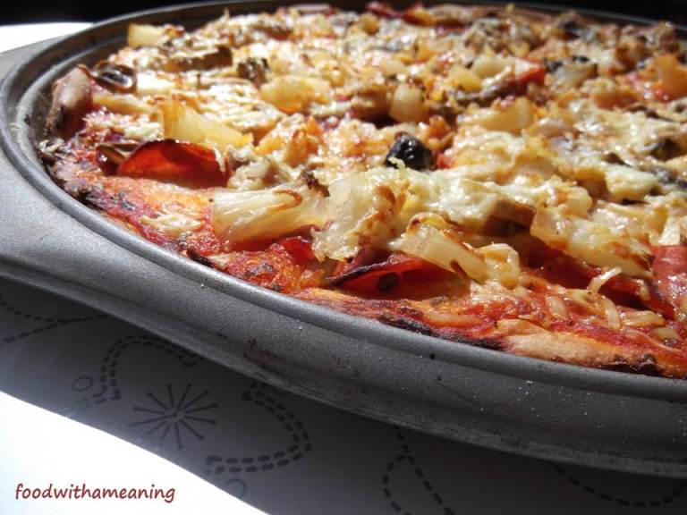 piza pepperoni e ananás