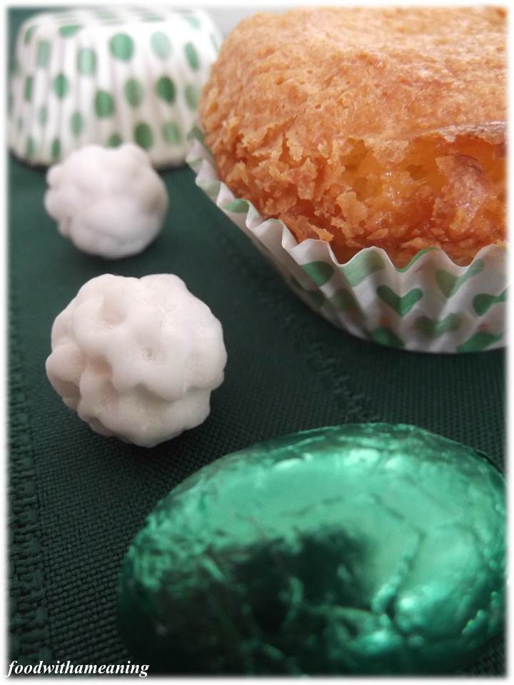 queijadas de côco_foodwithameaning