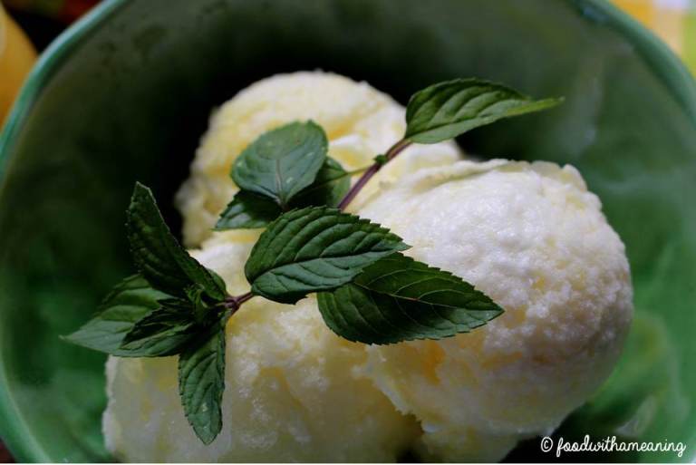 gelado de abacaxi e limão