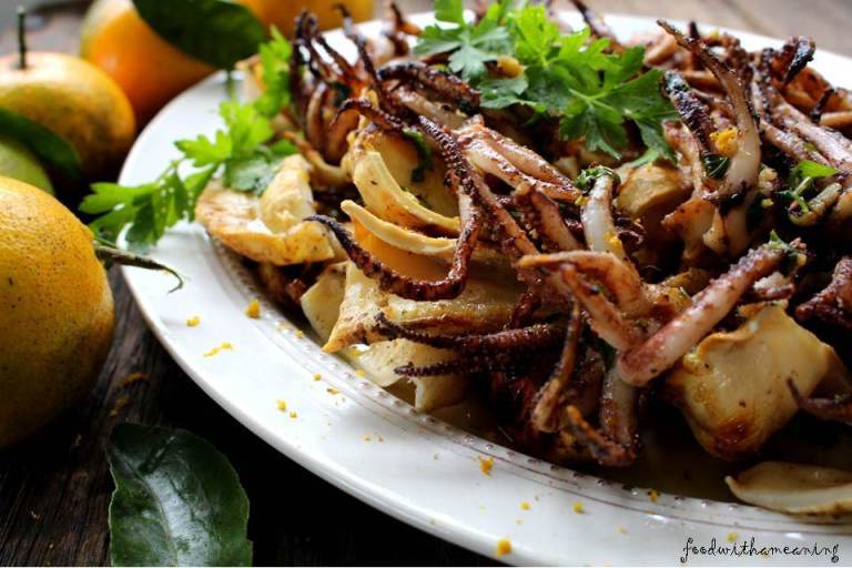 lulas grelhadas com molho de azeite e  mandarina