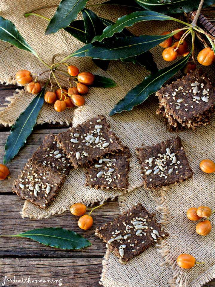 bolachas de milho torrado e sementes