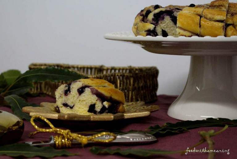 coroa de canela e mirtilos