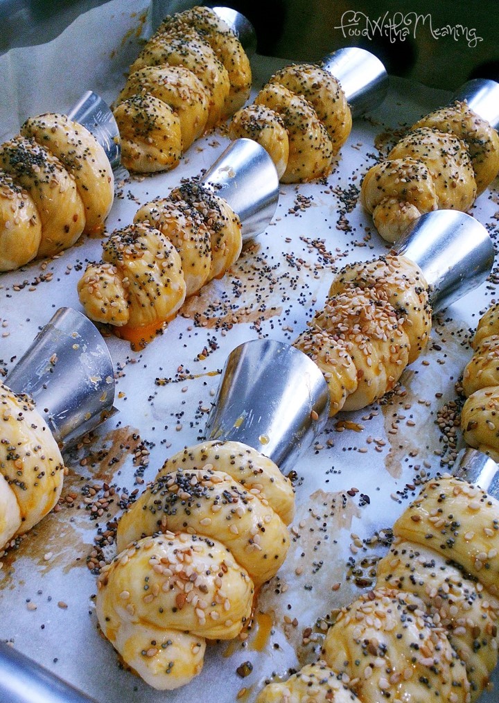 cornucópias com paté de salmão fumado