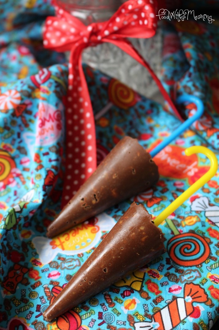 Chapéus de chuva de chocolate e amêndoa