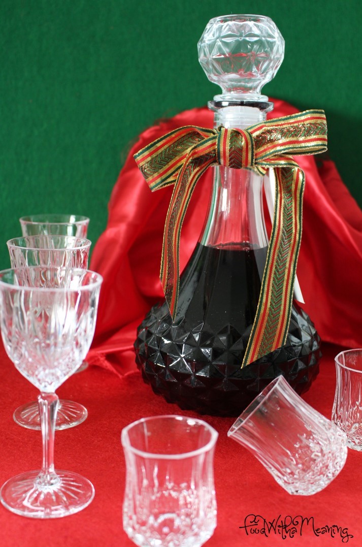 Licor de amora e uva-da-serra