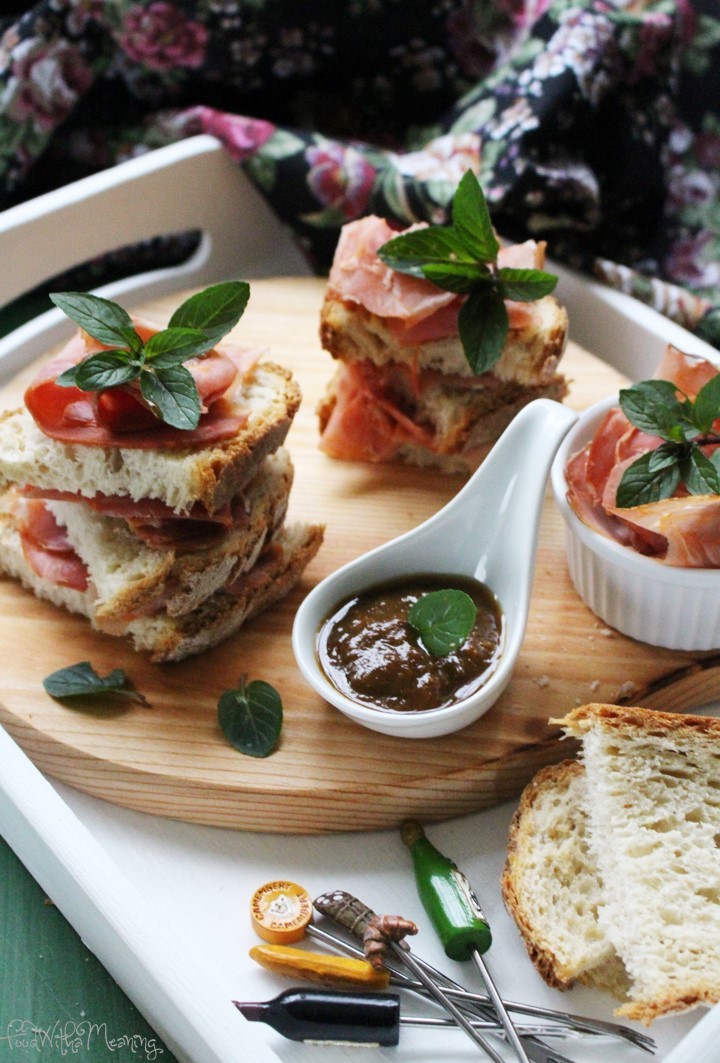 sandes de paiola e ameixa