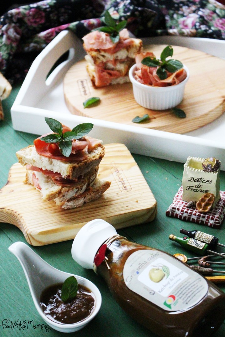 sandes de paiola e ameixa