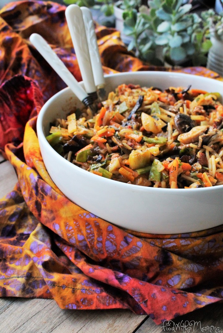 esparguete de ameijoa e legumes chineses