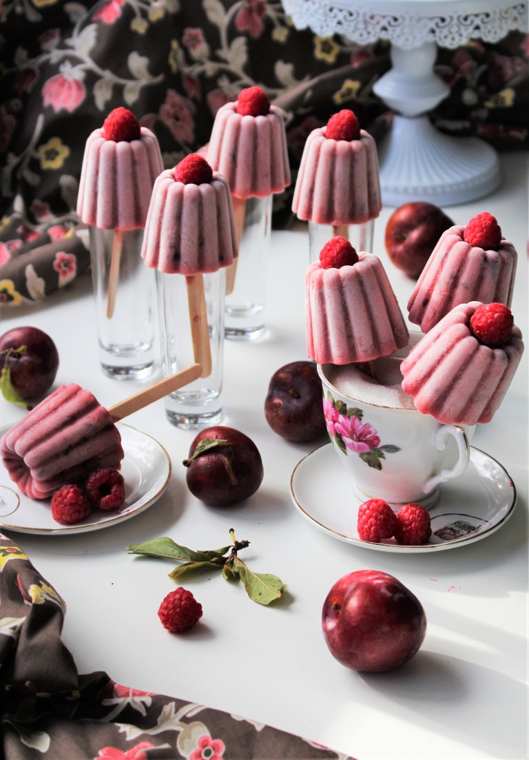 Smoothie-on-a-stick de Ameixa e Framboesa