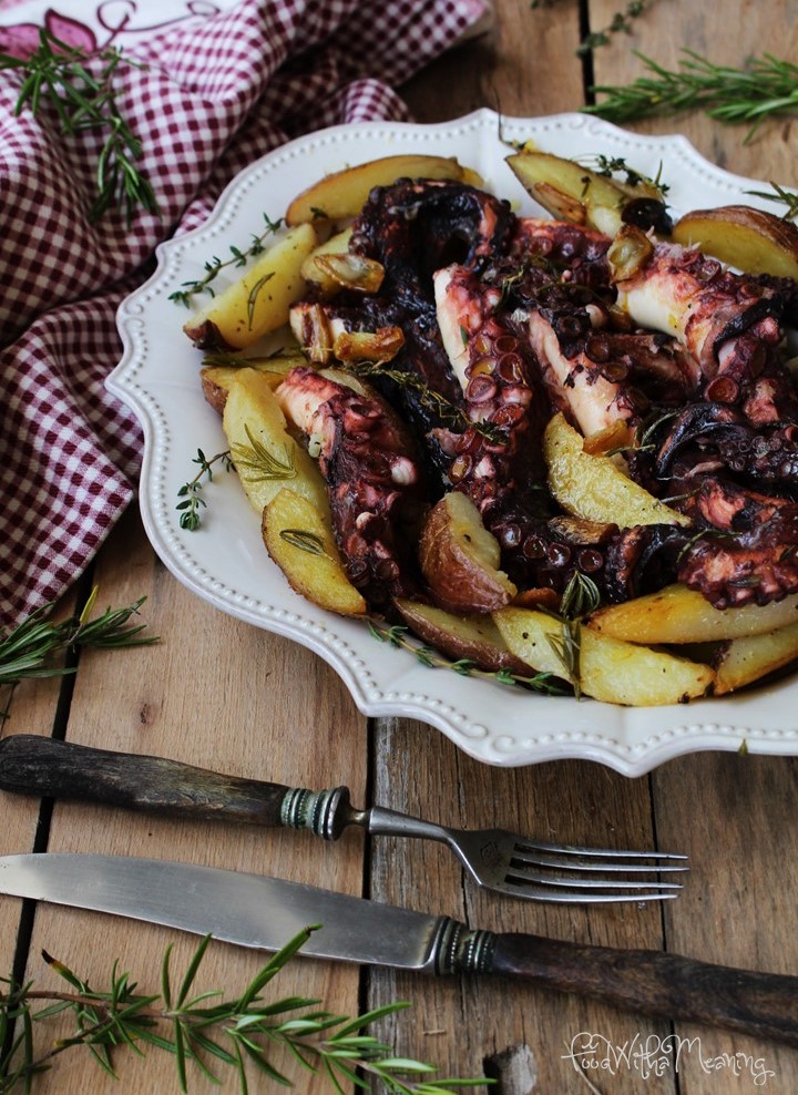 polvo cozido com batatas salteadas