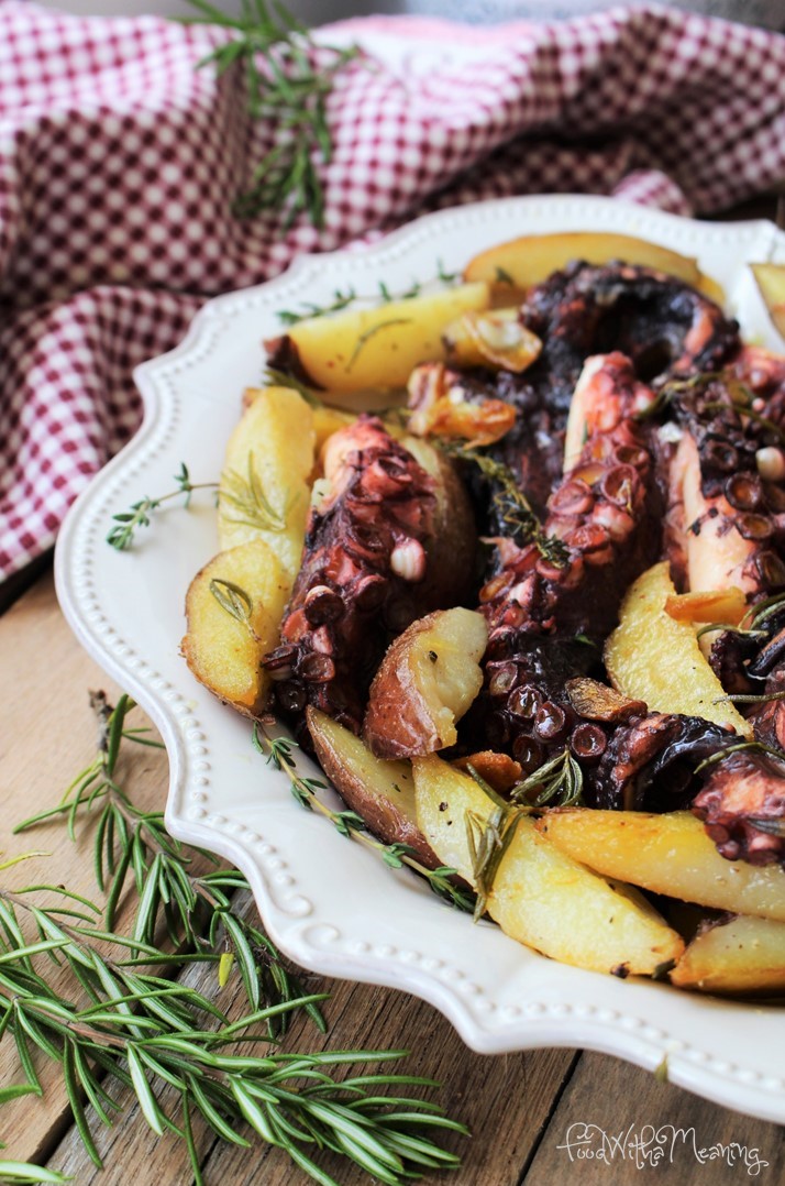 polvo cozido com batatas salteadas