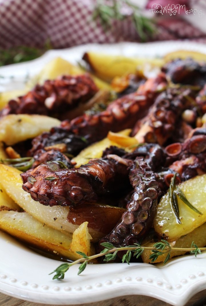 polvo cozido com batatas salteadas