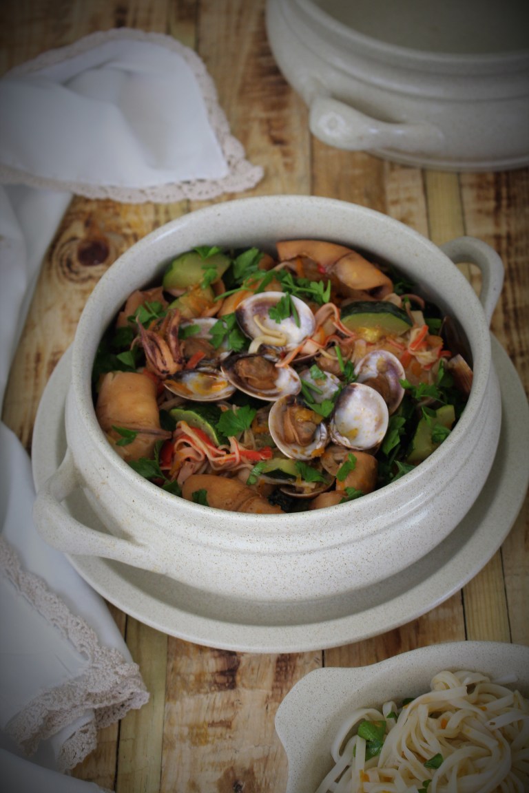 estufado de lulas com ameijoas e legumes__