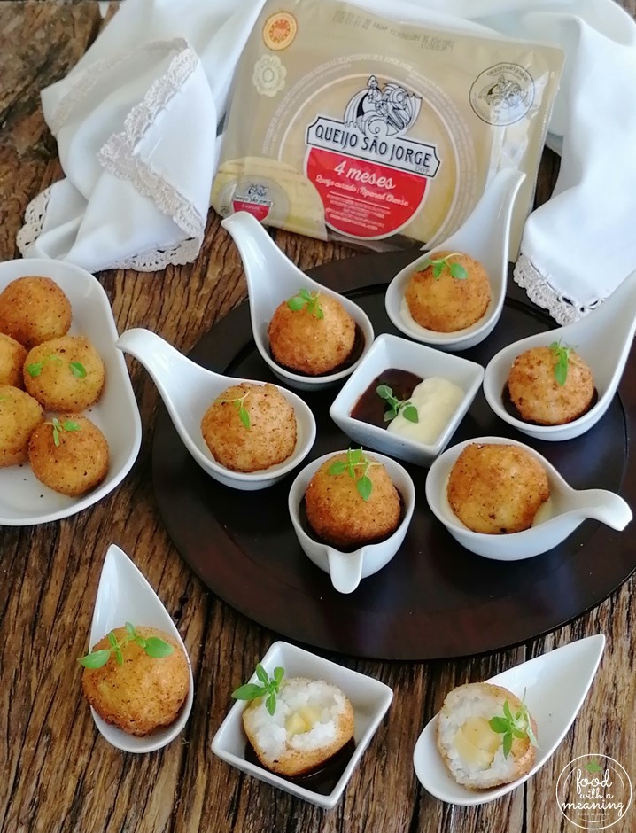 Bolinhas de Risotto com Coração de Queijo São Jorge DOP 4 meses