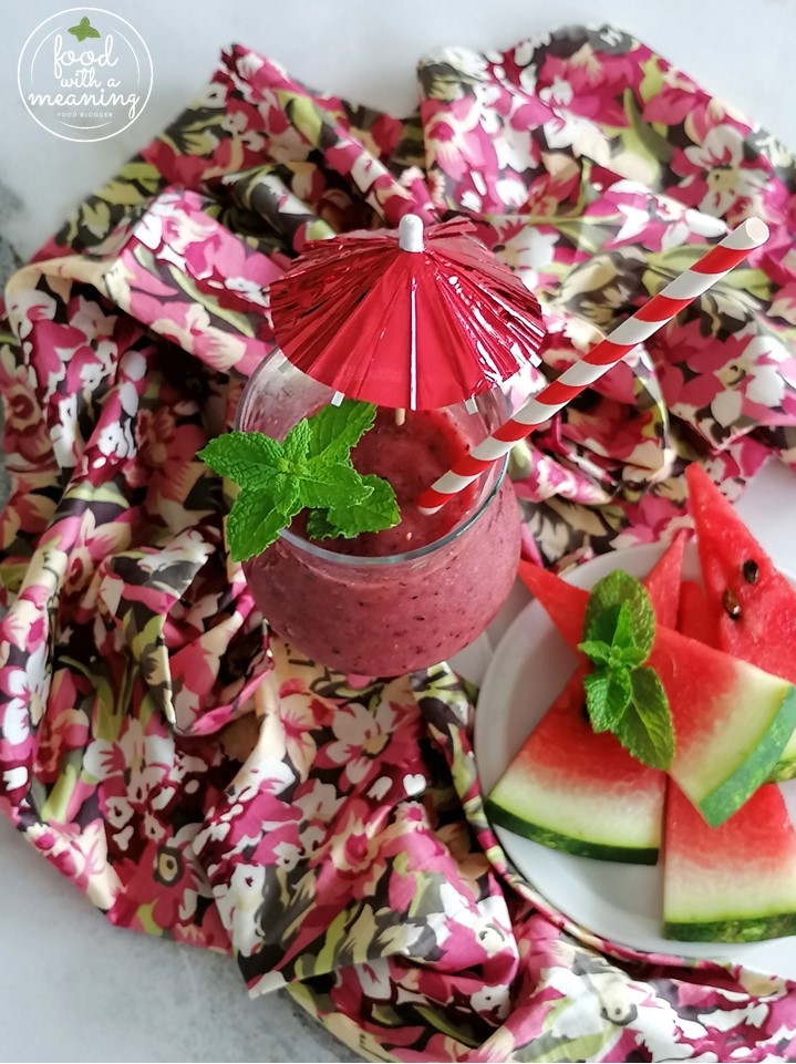 Smoothie de Melancia, Banana e Hortelã2